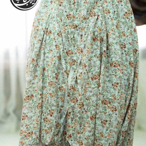چادرنماز گل قهوه ای نمای نزدیک