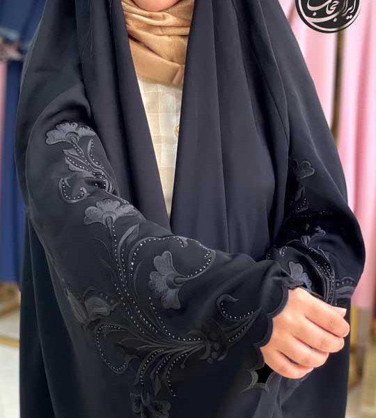 چادرعبا گلدوزی گل-پروانه نمای بسته